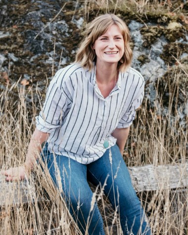 Melanie Snell, bio pic sizing